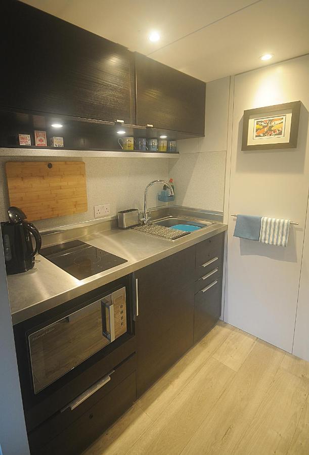 The Cabin เชลเทนแฮม ภายนอก รูปภาพ